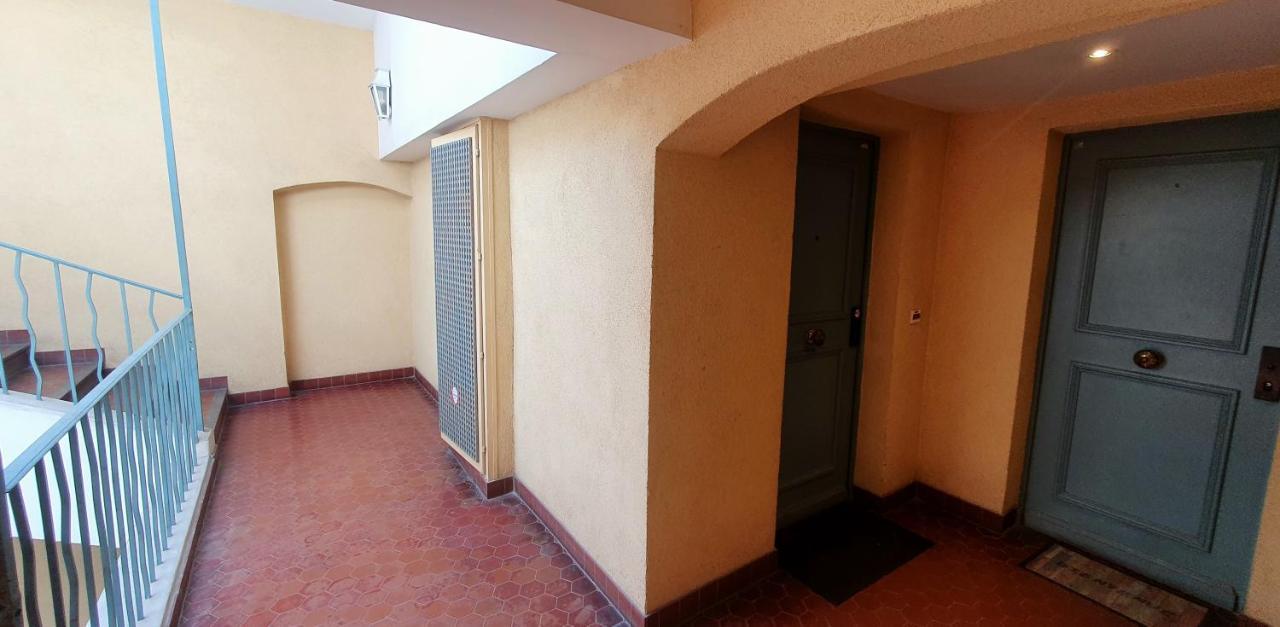 土伦Chambre D'Hotes Sde, Wc Prive Climatise Dans Loft 80M2 Espace Commun Avec Les Habitants Salon Et Cuisine公寓 外观 照片