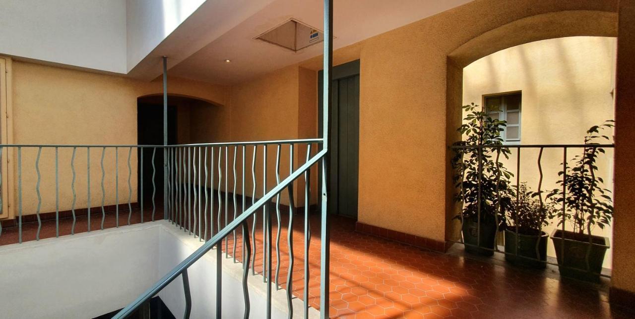 土伦Chambre D'Hotes Sde, Wc Prive Climatise Dans Loft 80M2 Espace Commun Avec Les Habitants Salon Et Cuisine公寓 外观 照片
